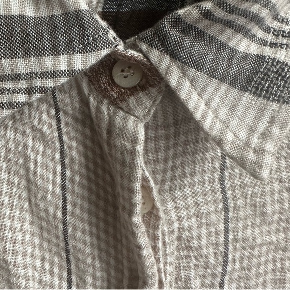 Soft Surroundings Plaid Collared Button-Up Shirt Size Medium - Picture 6 of 14